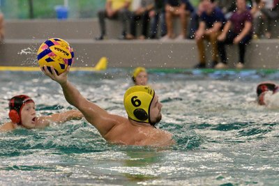 Kapitän Max Wüstner konnte beim Auftaktsieg der Zwickauer Wasserballer vier Treffer erzielen.