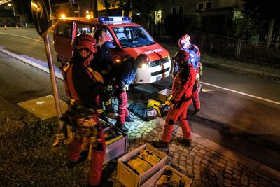 Im Einsatz waren nach ersten Informationen auch der Höhenrettungsdienst.