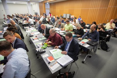 Der neue Kreistag des Vogtlandkreises hat seine Arbeit aufgenommen.