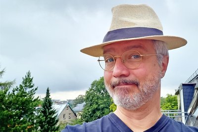 Der Hut verformt sich schon langsam, aber missen möchte ihn Reporter Wieland Josch nicht.