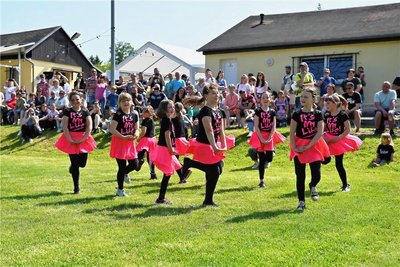 Die Tanzgruppe Dancing Queens des Sportvereins Göritzhain zeigte ihr Können. 