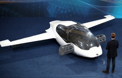 Der Prototyp des ersten flugfähigen Flugtaxis des Herstellers Lilium war im Dezember 2018 in Nürnberg auf dem Digital-Gipfel ausgestellt. Sind solche modernen Passagierdrohnen bald auch in Mittelsachsen unterwegs? 
