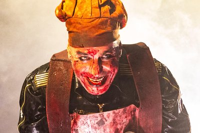 Hier kocht was: Till Lindemann bei einer Rammstein-Show. Foto: Paul Harries
