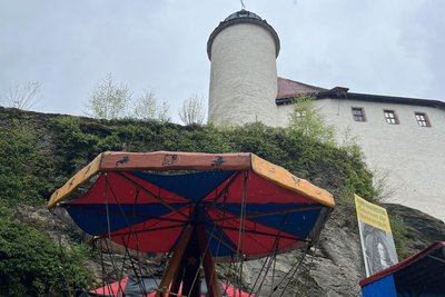 Die Kulisse passt. Drei Tage Mittelalter rund um die Burg.