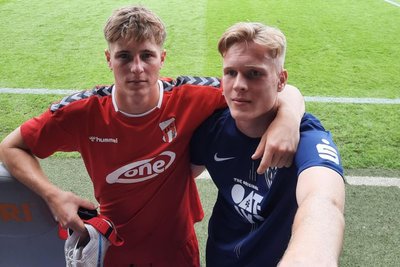 Als Johannes Pistol (l.) 2023 mit Meuselwitz in einem Regionalligaspiel auf Babelsberg traf, stand Albert beim Gegner zwar im Kader, wurde jedoch nicht eingewechselt.