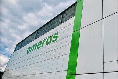Die Omeras GmbH ist Experte für Fassaden- und Oberflächenveredlung. Das Unternehmen aus Lauter hat Kunden in 46 Ländern der Welt.