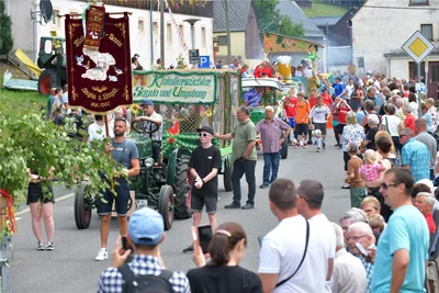 Beim Festumzug entlang der Dorfstraße zu 700 Jahre Dorfchemnitz war auch der Kleintierzuchtverein Sayda und Umgebung vertreten.
