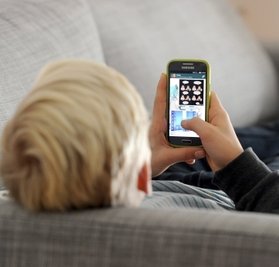 Das Smartphone gehört inzwischen dazu.