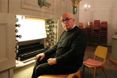 Wolfgang Skorupa organisierte das Benefizkonzert und spielte die Orgel.