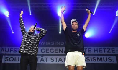 Marteria bei seinem Auftritt am 3. September 2018 beim "Wir sind mehr"-Konzert mit Rapper Casper.