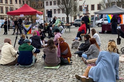 Zu dem Sitzstreik in Rochlitz waren zahlreiche Frauen gekommen. Viele von ihnen sehen Rückschritte bei den Frauenrechten.