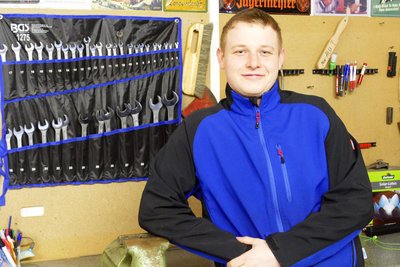 Philipp Richter, der in Drebach wohnt, arbeitet als Feinwerkmechanikermeister.