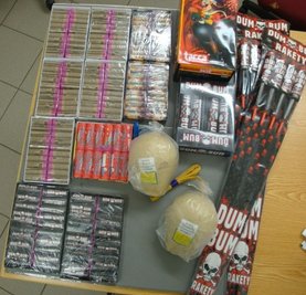 Diese Pyrotechnik stellten die Beamten sicher.