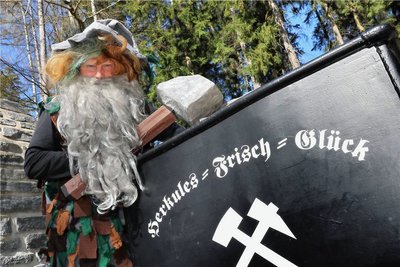 Der Berggeist am Schaubergwerk Waschleithe wartet schon. 