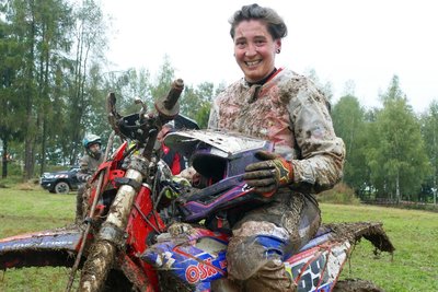 In Witzschdorf nutzte Lucy Glöckner am vergangenen Wochenende die Deutsche Meisterschaft im Motorradbiathlon als Generalprobe für „Rund um Zschopau“.