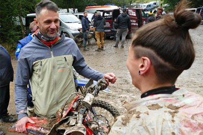 Arbeitskollege Michael Keil, der Vorsitzender des MSC „Rund um Zschopau“ ist, freut sich über das Comeback von Lucy Glöckner.