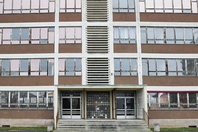 Die Allende-Schule in Plauen war in der Nacht zum Donnerstag Ziel von Einbrechern. 