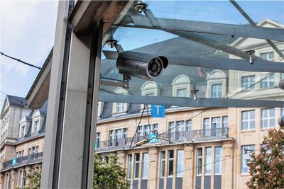 An den Straßenbahnhaltestellen gibt es bereits Kameras zur Verkehrsüberwachung. Kommen weitere Geräte am Tunnel hinzu, um das Geschehen am Postplatz aufzuzeichnen?