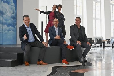 Mit "gesteigertem Lampenfieber" gehen die Chemnitzer Theater in die neue Spielzeit. Im Bild von links: Generalintendant Christoph Dittrich, Sabrina Sodowska (Ballett), Guillermo Garcia Calvo (Robert-Schumann-Philharmonie), Gundula Hoffmann (Figurentheater), Carsten Knödler (Schauspiel).