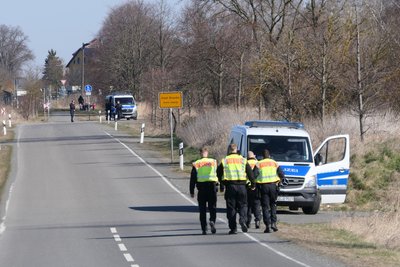 Beamte bei der Suchaktion am Donnerstag.
