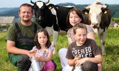 Benjamin Kirsch, Schwester Manja Oehme und deren Kindern Anastasia und Nikolas