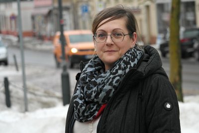 Bürgermeisterin Sandra Fischer macht sich an der Unglücksstelle selbst ein Bild und initiierte die laufende Spendenaktion.