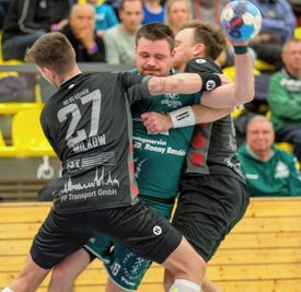 Kein Durchkommen: Gegen die HG Köthen konnten sich die HSG-Männer um Nico Werner in der 2. Halbzeit kaum noch durchsetzen. Ganze 9 Tore gelangen dem Team nach der Pause. 