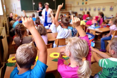 Für das Schuljahr 2027/28 gibt es zwei Anmeldetermine im August.