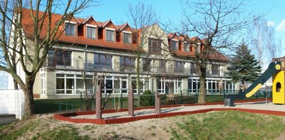 Die ehemalige Förderschule "Wilhelm Pfeffer" im Zettlitzer Ortskern soll einem neuen Zweck dienen. 