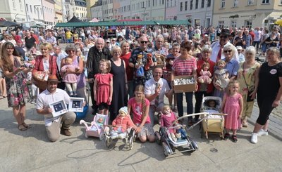 Die Bürgermeisterwette hat das Stadtoberhaupt Ingo Seifert (vorn Mitte) gewonnen. 