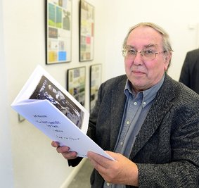 Manfred Jendryschik mit einem neuen Fabel-Buch.