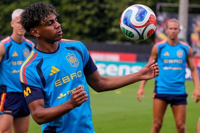 Jungstar Lamine Yamal steht gegen Kap Verde nicht in Spaniens Startelf. (Archivbild)