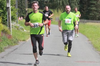 4. Stauseelauf mit neuen Streckenrekorden - Markus Oertel (links) wurde Dritter über 3,5 Kilometer.