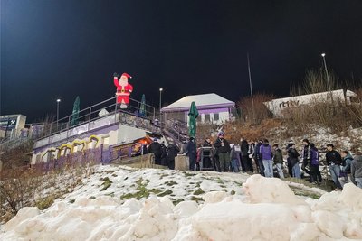 Alle Einnahmen vom Samstag an der Bar im Fantreff am Erzgebirgsstadion sollen an die Familie des verstorbenen Jungen gespendet werden.
