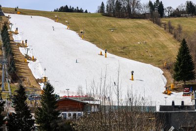 Saisonfinale in der Skiarena Eibenstock: Der Winter geht, der Sommer kommt.