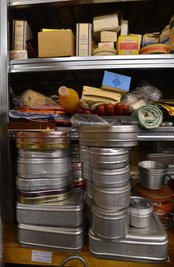 Brotbüchsen im Lager für Film-Anfragen.