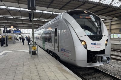 Sowohl Reisende der Linie RE6 (Foto) als auch der S-Bahn-Linien S5 und S5X waren am Dienstag von einem Notarzteinsatz betroffen.
