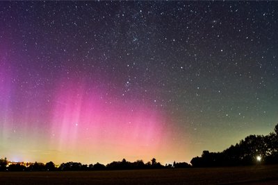 Noch ein Bild von Polarlichtern und einer Sternschnuppe von Mathias Maka.