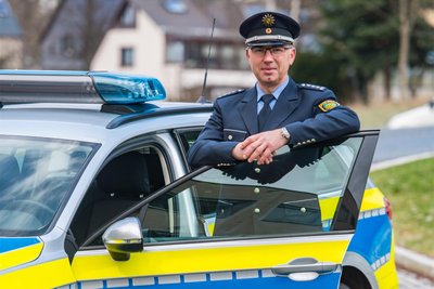 Polizeihauptkommissar André Regner leitet seit vergangenem Jahr das Revier in Aue. Im Stadtrat hat er diese Woche über die Sicherheitslage in Aue-Bad Schlema gesprochen.