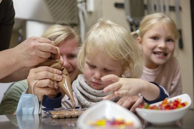 Besucher konntzen ihre eigenen Schokoladenkreationen entwerfen - und genießen.