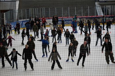 Fast 120.000 Besucher zählte das Eissportzentrum. In der großen Halle ist samstags weiterhin Eislaufen möglich.