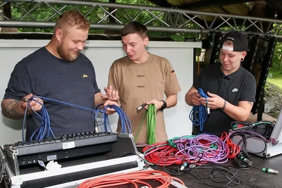 Philipp Schürer (l.) hat mit den Hot Summer Beats seine erste Veranstaltung auf die Beine gestellt. Und zog einige Lehren daraus. 