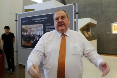 Dr. Norman Pohl von der TU Bergakademie zeichnet für die Ausstellung im Bergarchiv verantwortlich.