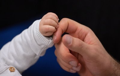 In Sachsen sprangen im vergangenen Jahr zwei Babynamen von Platz drei auf Platz eins. (Symbolbild)