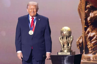 Bekennender Fifa-Fan: US-Präsident Donald Trump. Vom Fußball-Weltverband erhielt er bei einer skurrilen Inszenierung im Dezember vergangenen Jahres den eigens für ihn erfundenen Friedenspreis.