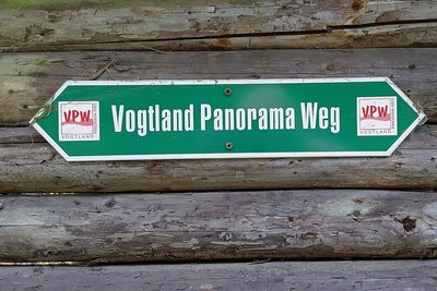 Der Vogtland-Panorama-Weg ist ein Rundwanderweg.