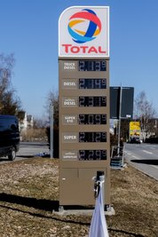 Die Preistafel der Shell-Tankstelle in Olbernhau am Dienstvormittag. 