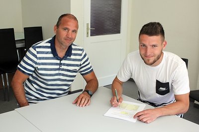 Sportdirektor Steffen Ziffert (l.) mit Neuzugang Tom Nattermann