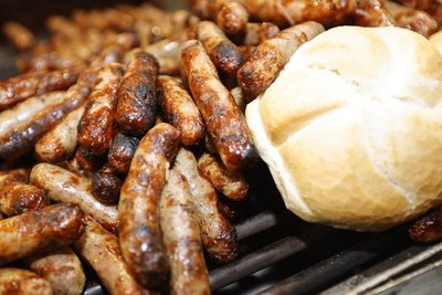 Bei der Kirmes in Burkhardtsdorf soll zur Kirmes noch einmal der Grill angeheizt werden.