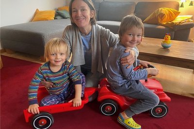 Endlich zur Ruhe kommen: Fünf Tage nach ihrer Abreise aus der Ukraine sind Vitalina Maslova und ihre beiden Söhne Nazar (5) und Liubomyr (2) in Großschirma angekommen.